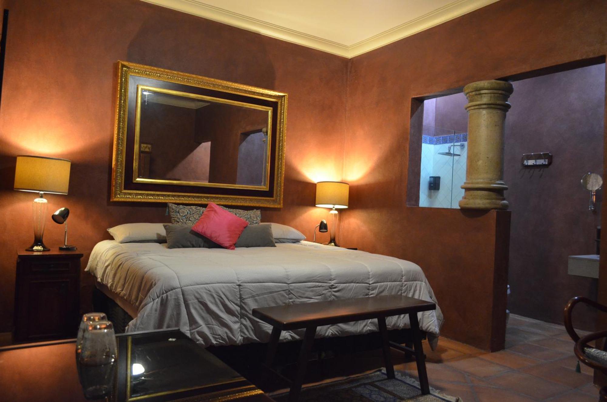 Hotel Art Gallery Casona De Los Milagros Colima Bagian luar foto