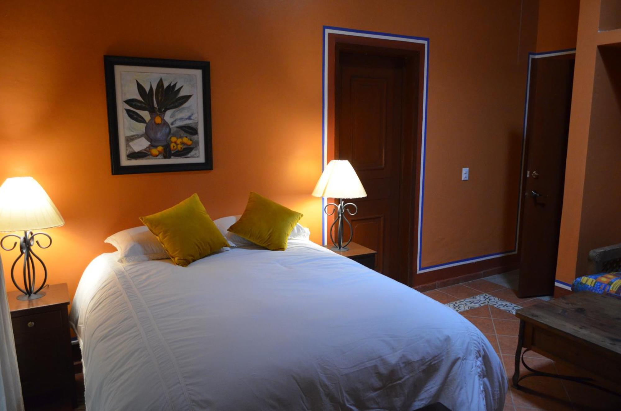 Hotel Art Gallery Casona De Los Milagros Colima Bagian luar foto
