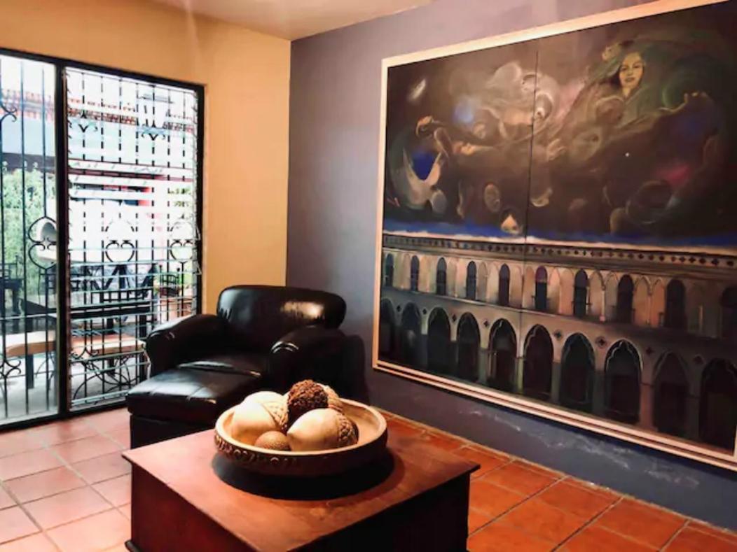 Hotel Art Gallery Casona De Los Milagros Colima Bagian luar foto